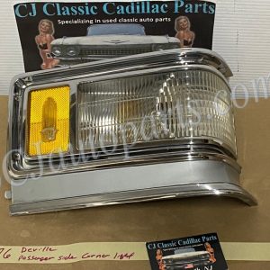 OEM 1975 1976 Cadillac Deville Calais Fleetwood RIGHT PASSENGER SIDE TURN SIGNAL PARK CORNER LIGHT LENS #1605271/#5968018/#5966732